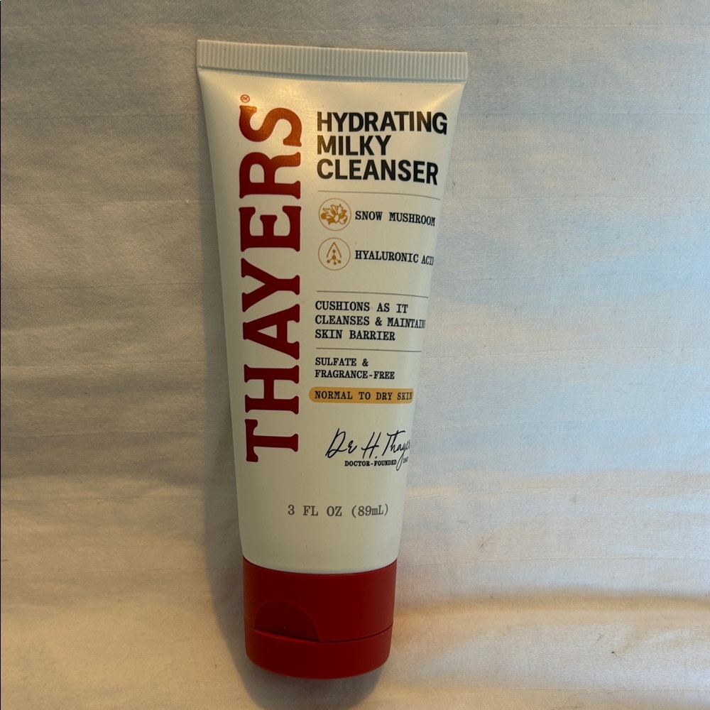 Thayers Hydrating Milky Cleanser - Red and White